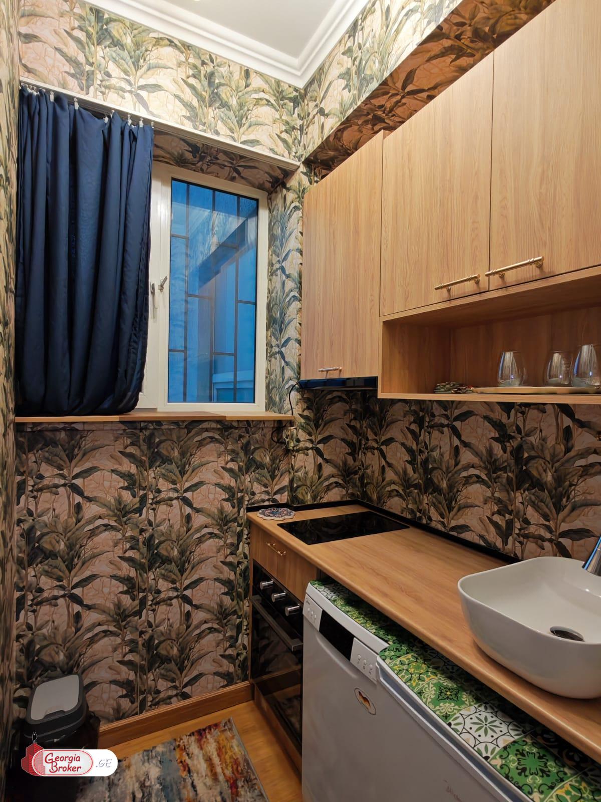 იყიდება ახალი გარემონტებული 3 ოთახიანი ბინა ვაკეში